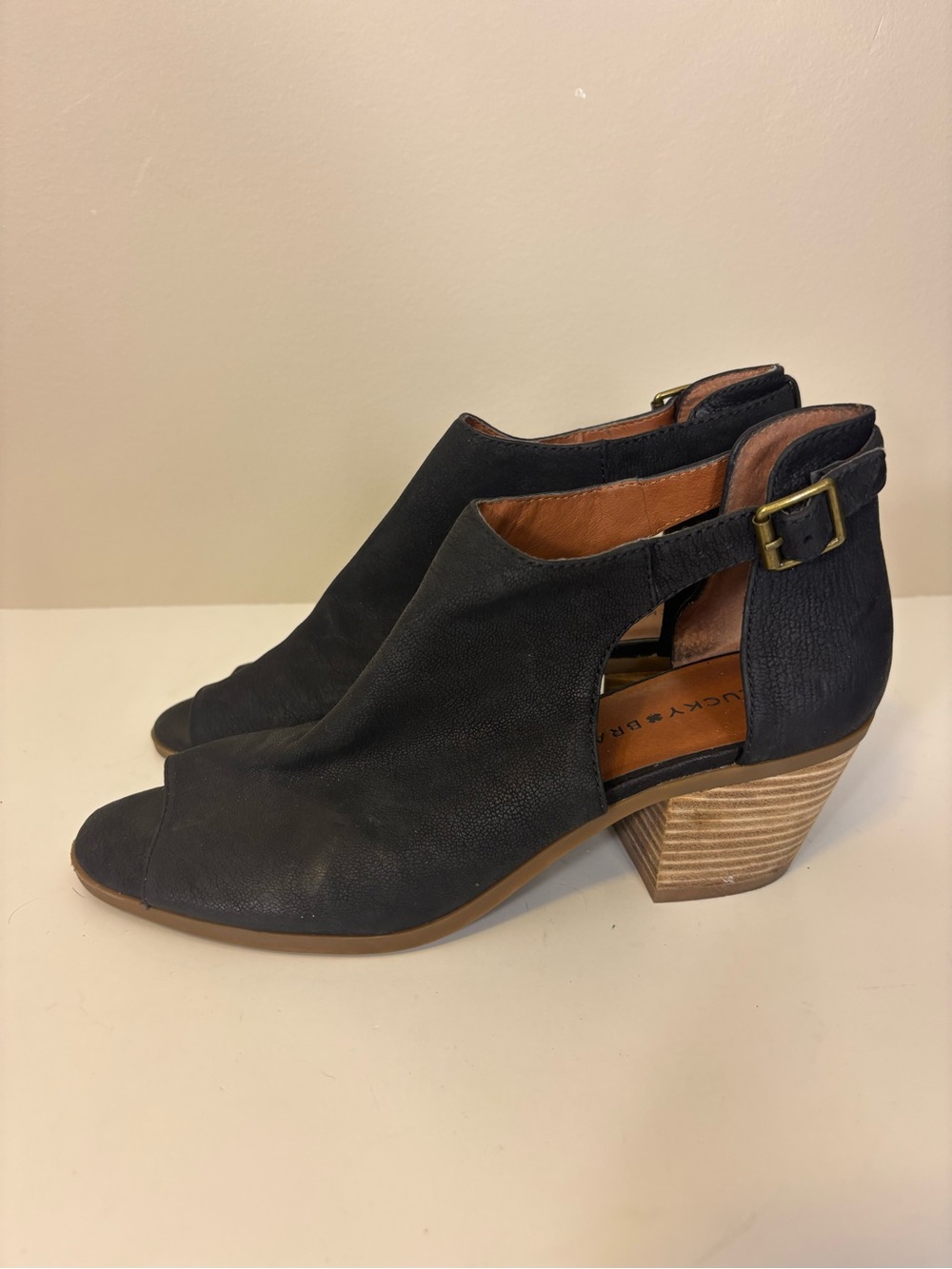 Lucky Brand Black Leather Open-Toe Stacked Heel Sandals 9.5
